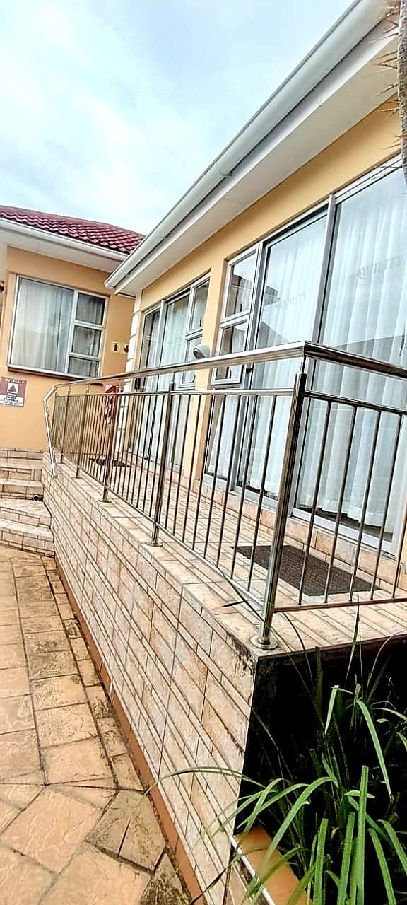 14 Bedroom Property for Sale in Amalinda Eastern Cape
